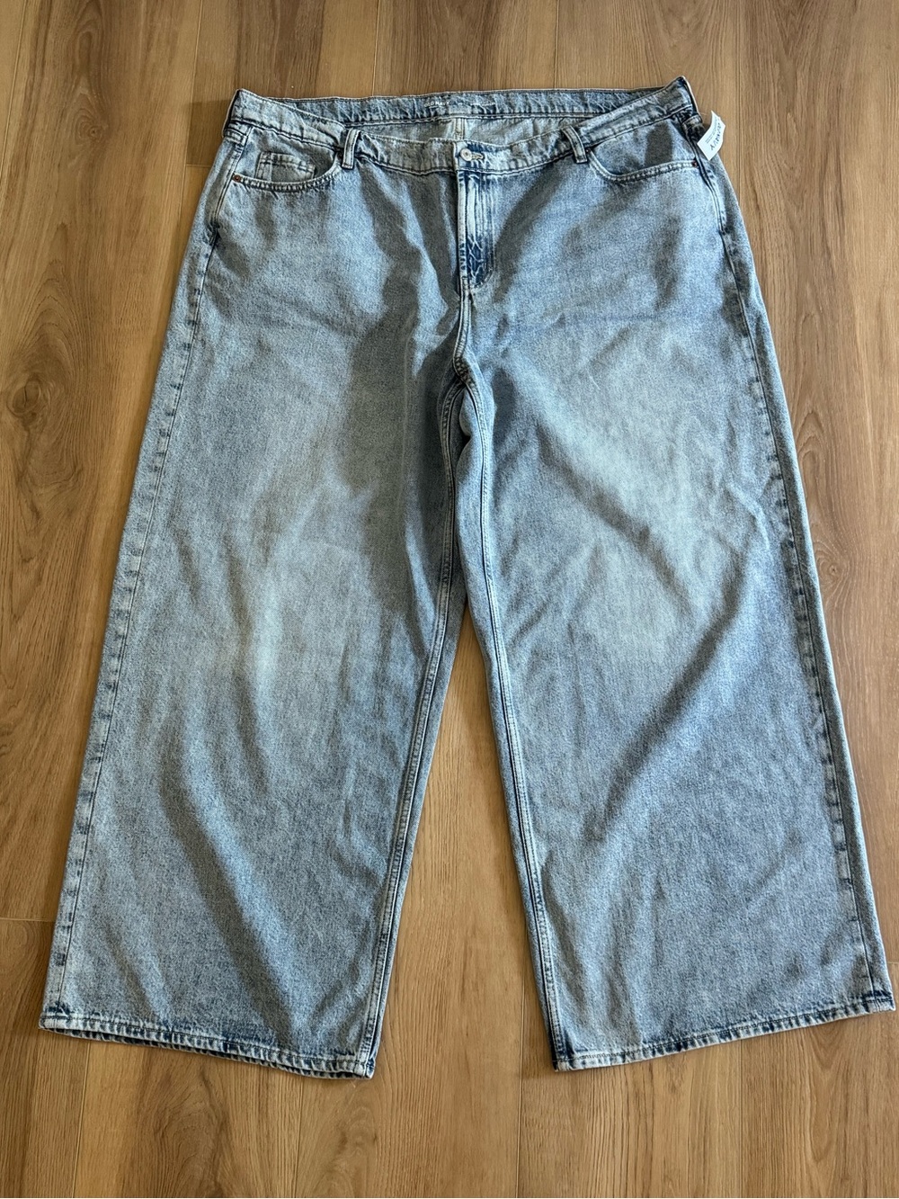 NWT Old Navy Low Rise Baggy Wide Leg Jeans